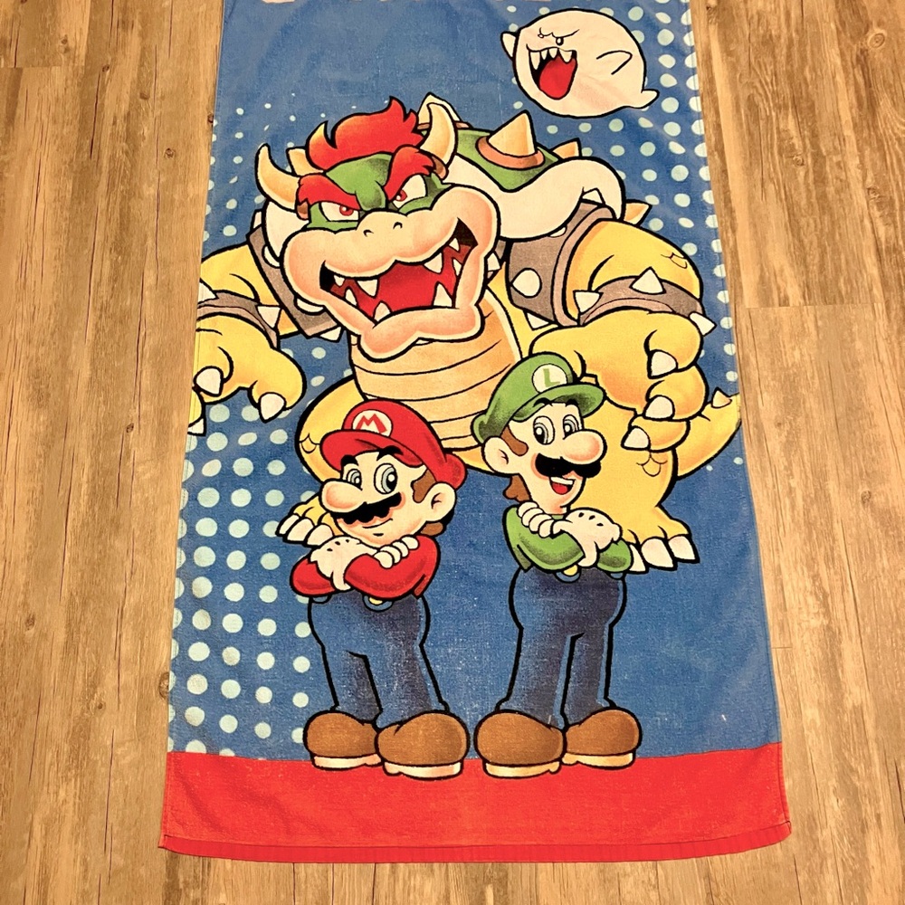 Super Mario Beach Towel 2012 Nintendo 52” x 28”